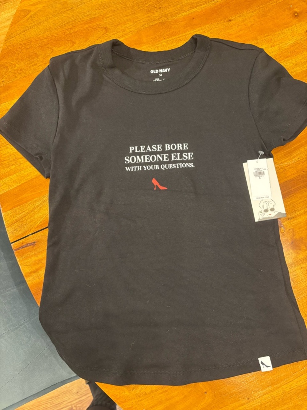 The Devil Wears Prada Old Navy Black Short-Sleeve Tee - Picture 3 of 3
